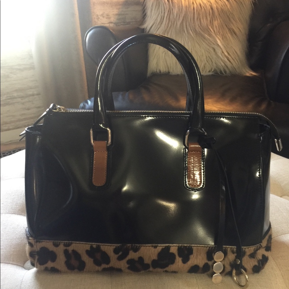 Women’s Black Leather/fur Handbag